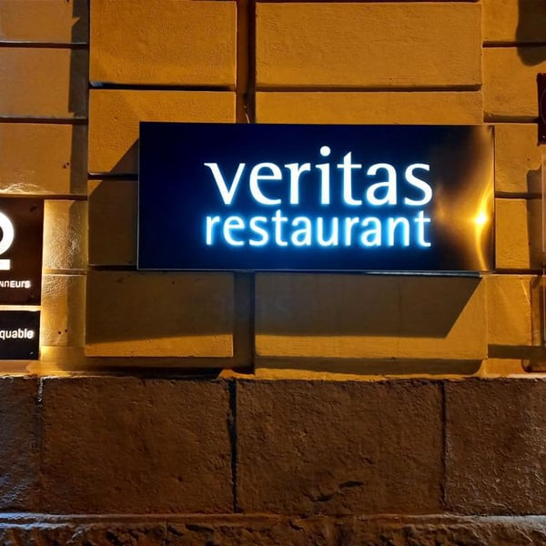 Veritas Restaurant 637805