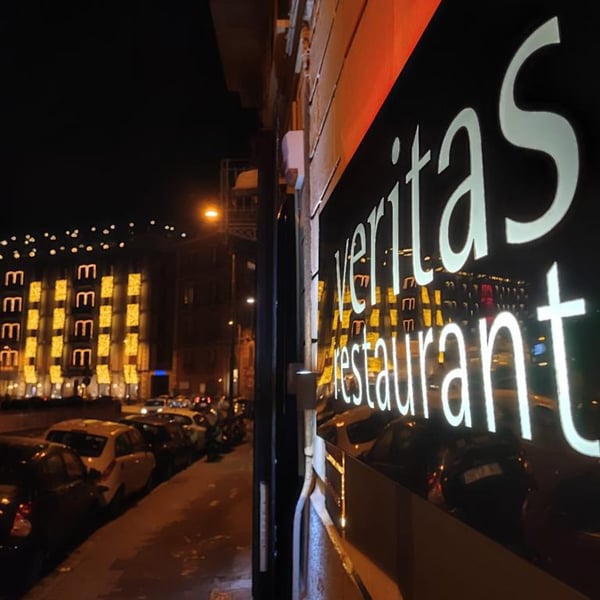 Veritas Restaurant 637806