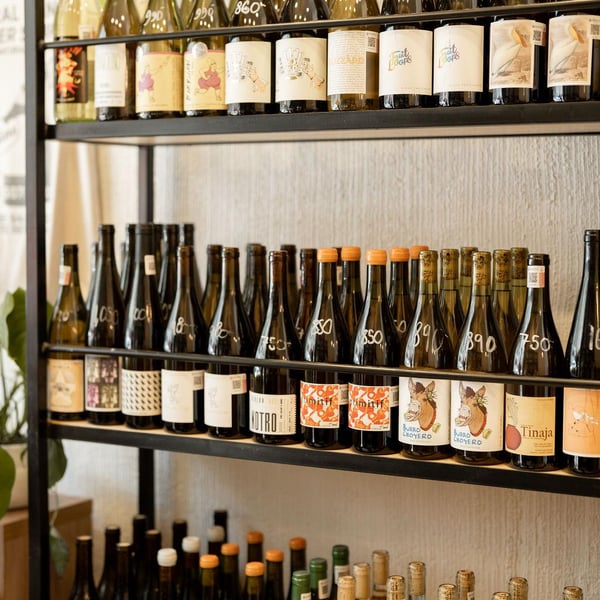 Cavanegra Natural Wine Shop 672812