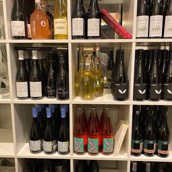 Molly’s Bottle Shop 206143