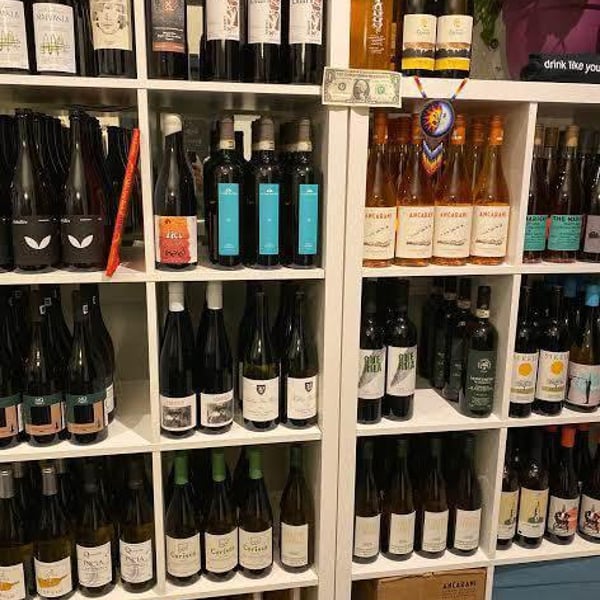 Molly’s Bottle Shop 206145