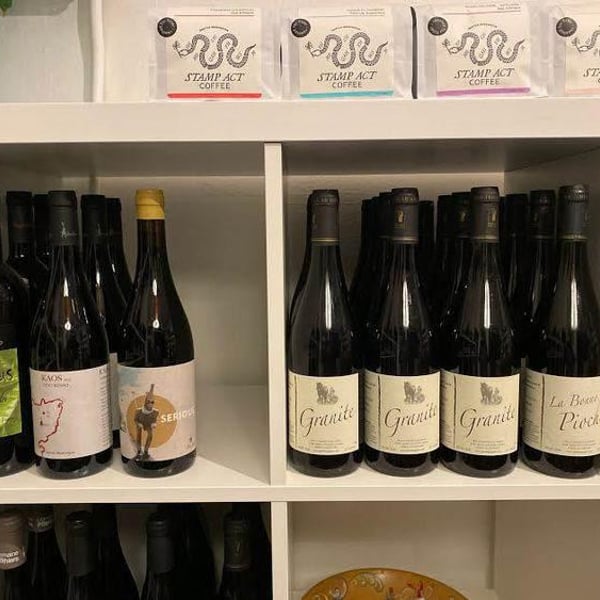 Molly’s Bottle Shop 206146