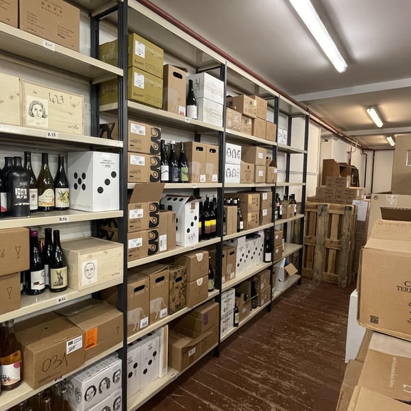 Natural Wine Dealers 810150
