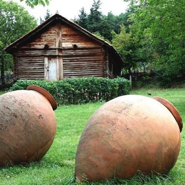 DoReMi Wine - Giorgi Tsirghvava & Mamuka Tsiklauri