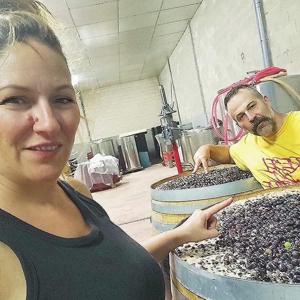 Vinos Naturi - Raúl Calle y Laura Piñas
