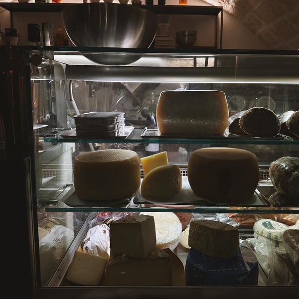 ACQUASANTA - dispensa e vino 971354