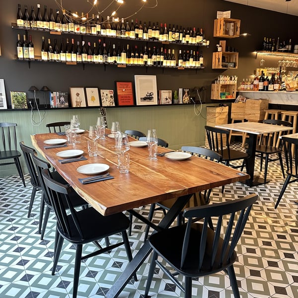 Bago Wine Bar 850335