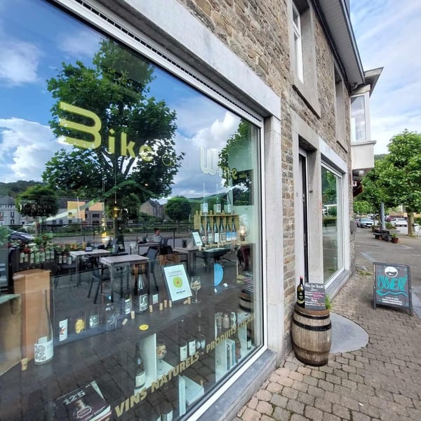 Bike and Wine 964204