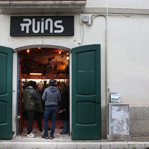 RUINS - VINERIA INCLUSIVA CON CUCINA 868836