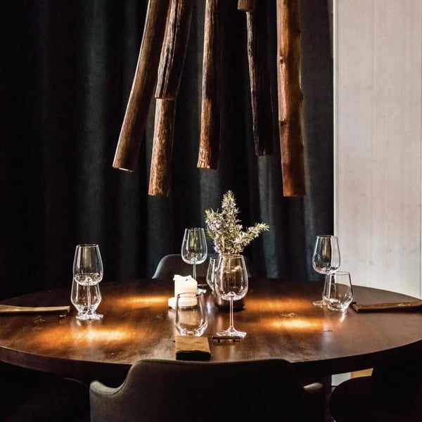 NAV Restaurant 914229