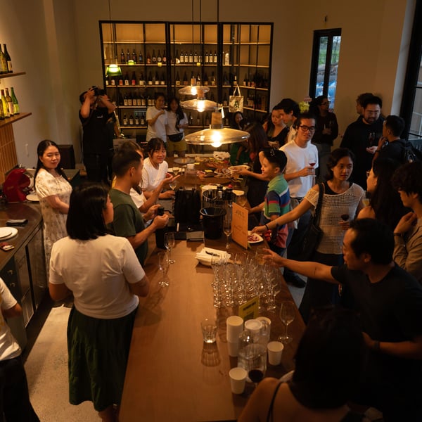 Unfined Wines 972627