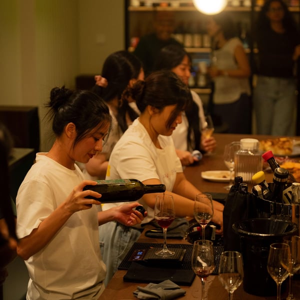 Unfined Wines 972628