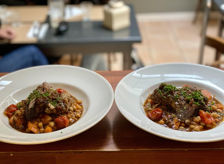 Agneau Confit, Ragout De Pois Chiches, Carottes, Aubergines - Le BAM - Bar a Manger - 964637