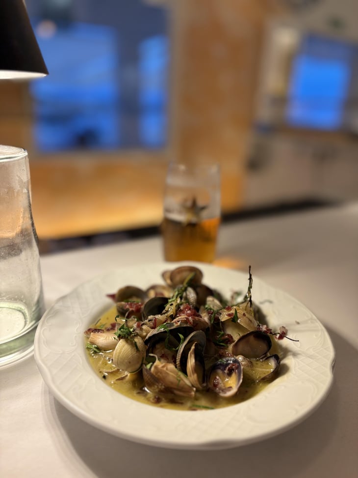 Almejas Con Jerez Y Jamón Ibérico - La Calita - 1351390