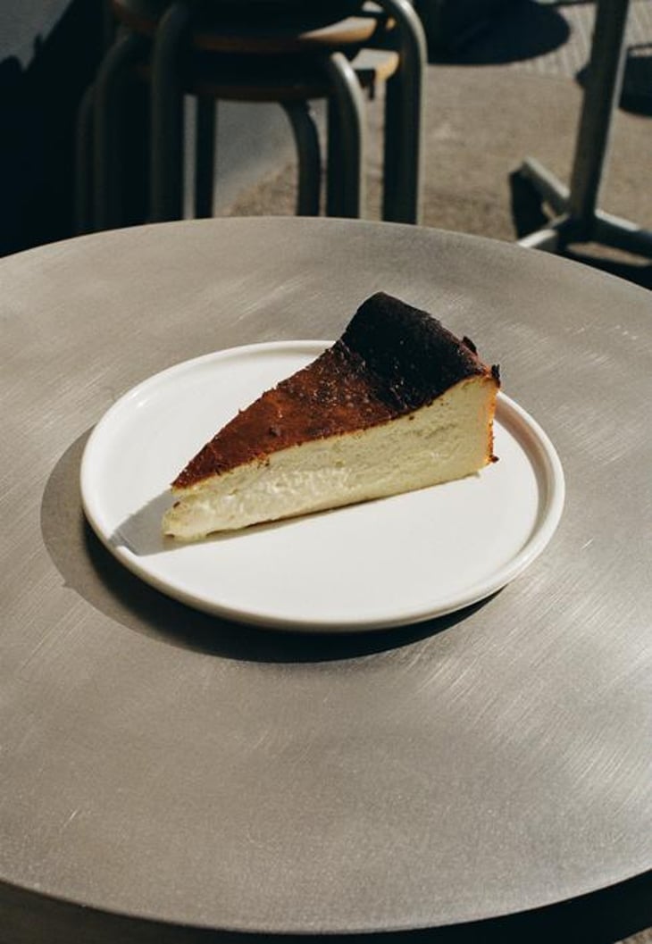 Basque Cheescake - ORA Bar - 897376