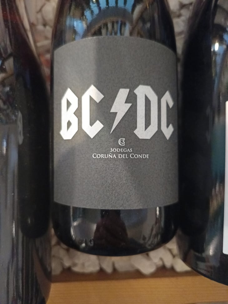 BC DC - Bodegas Coruña del Condé - Angelica Amo Lopez & Julien Ben Hamou Lopez 