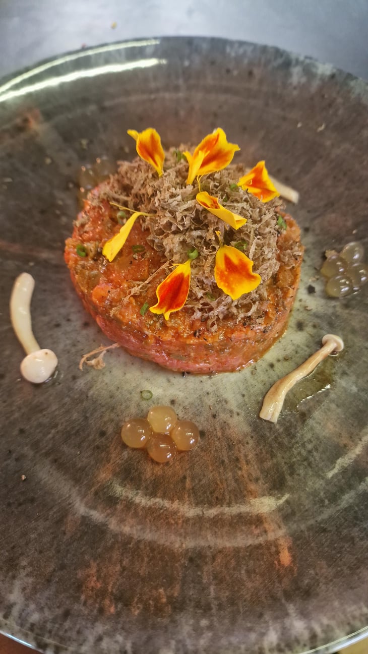 Beef Tatar With Truffle - [S]Tubinghütte - 1385156