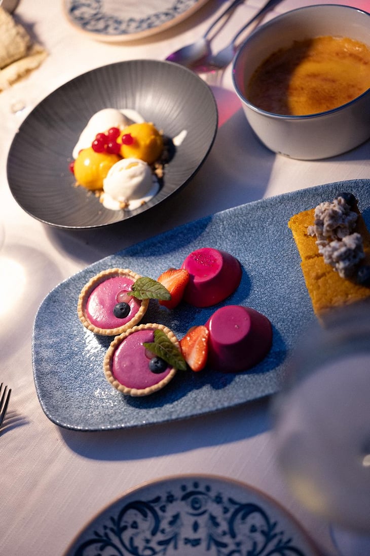 Beetroot Tart, Carrot And Ginger Sorbet - LUKE’s Wohnzimmer - 930382