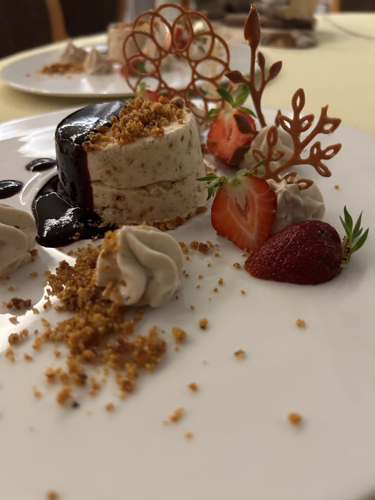 Biscuit Glacé Aux Noisettes - Auberge de Chavannes - 1350199