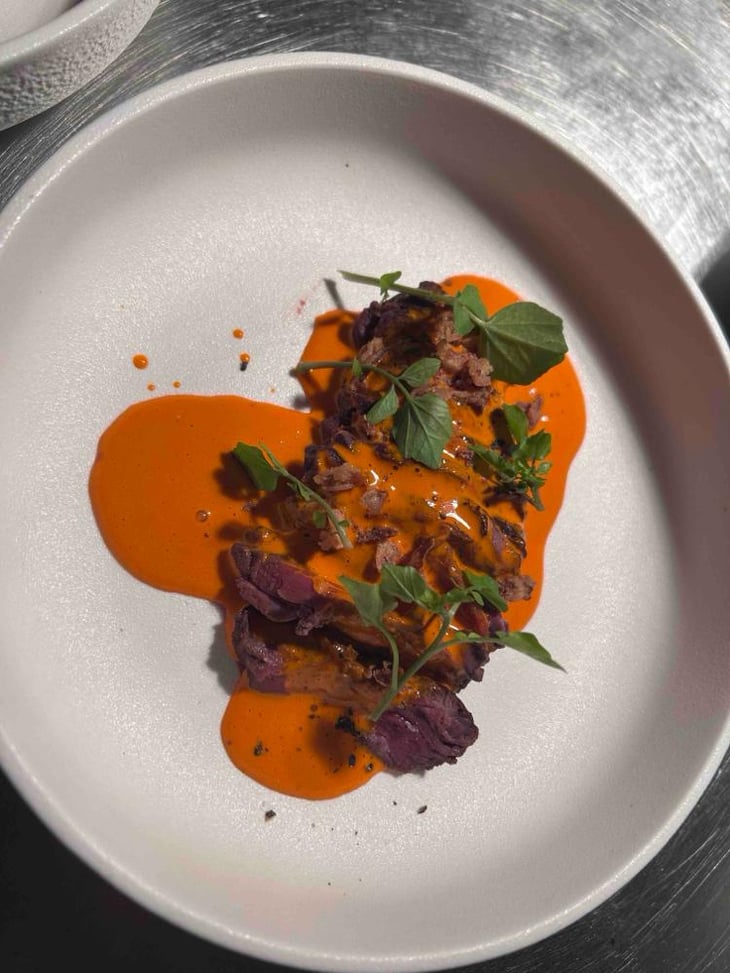 Black Angus, Cebolla Y Reducción De Pimiento Rojo Con Grada Madurada. - ATIPICAL - 1363704