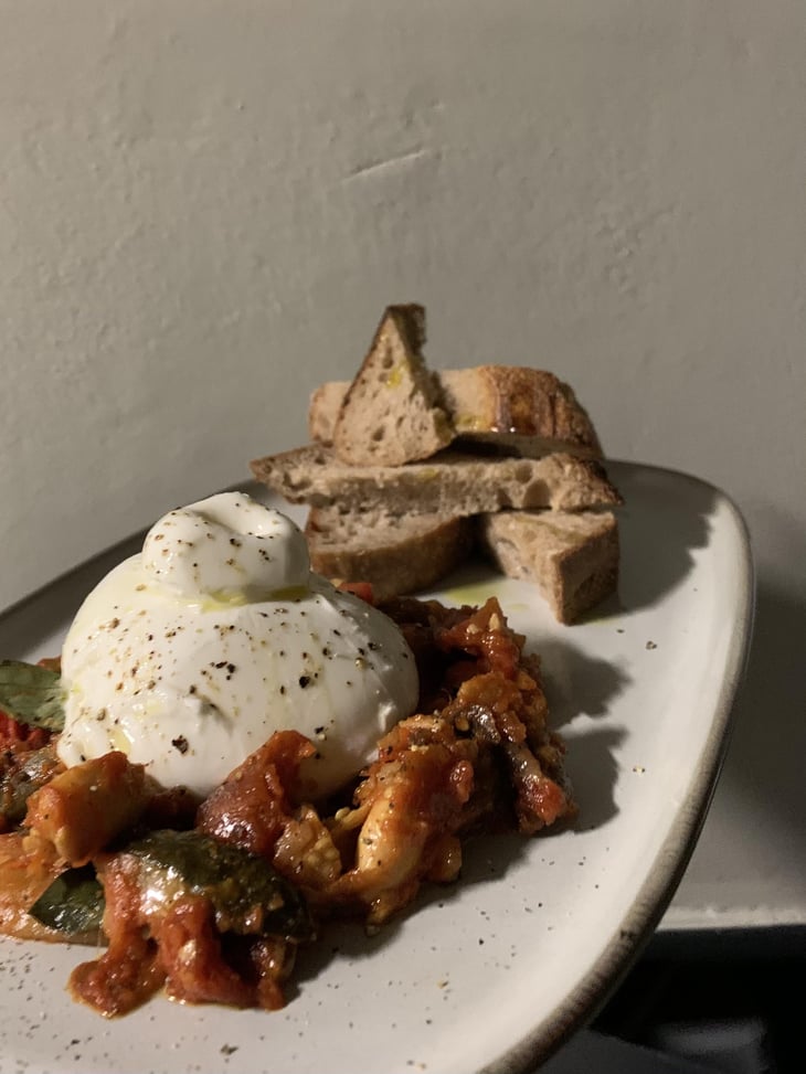 Burrata - BOHO Wine & Bar. - 1384634