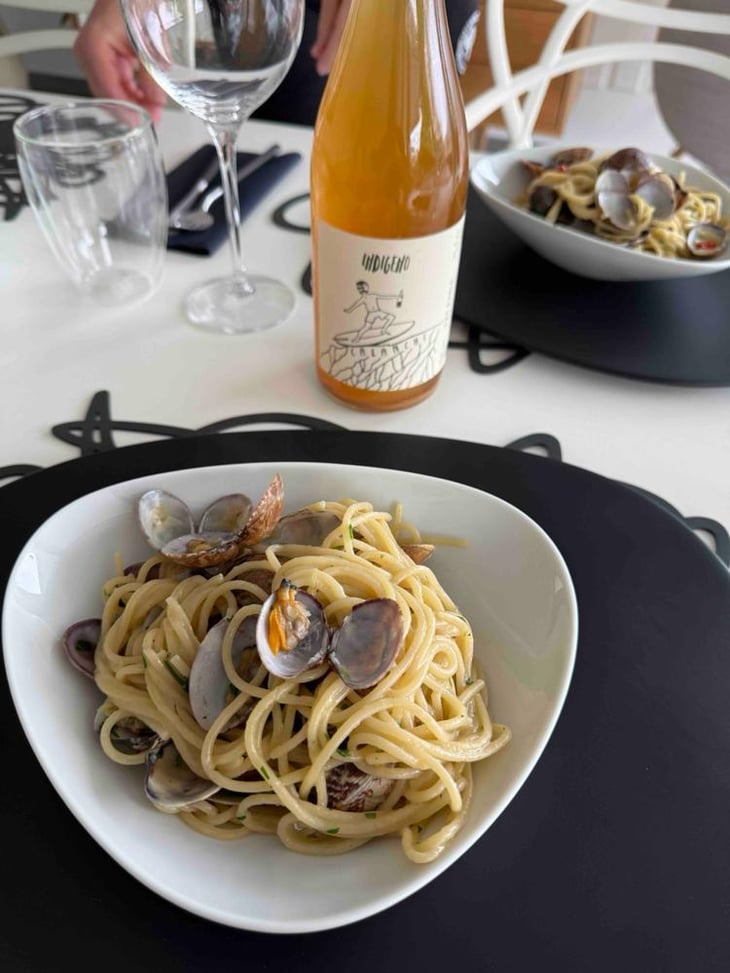 Calanchi Bianco - Cantina Indigeno (TEMPORARILY CLOSED) - Alfredo Giugno, Loreto Lamolinara, Nicola Reginaldi 