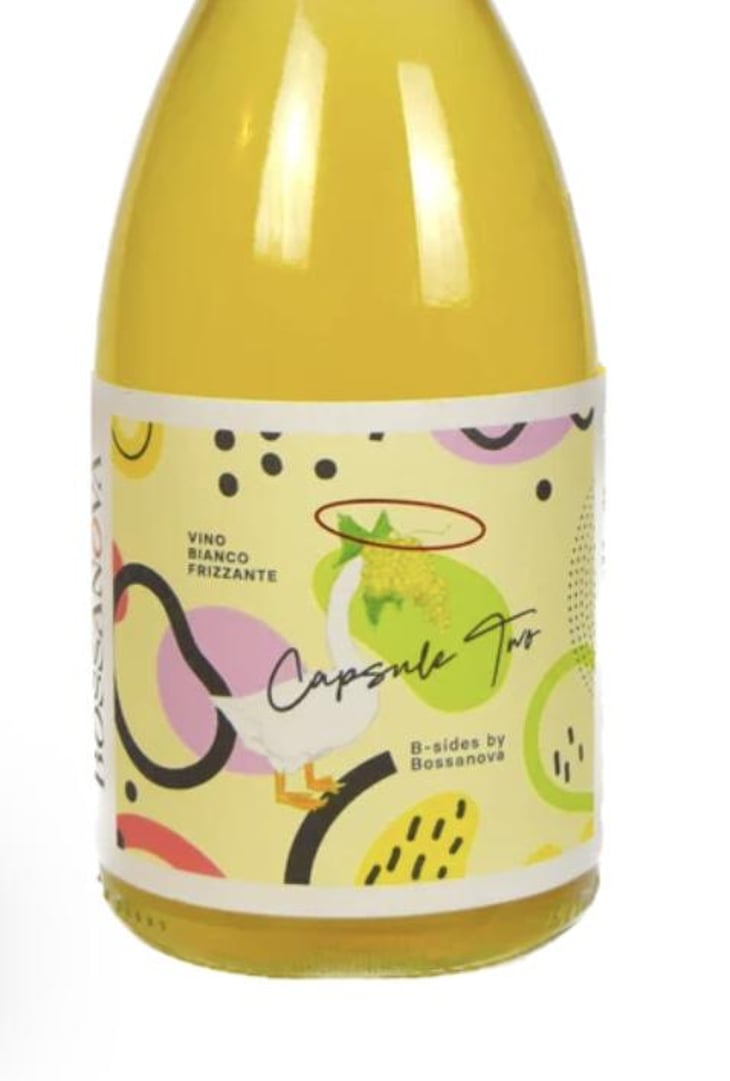 Capsule two vino bianco frizzante - Società Agricola BossaNova - Andrea Quaglia e Nat Colantonio 