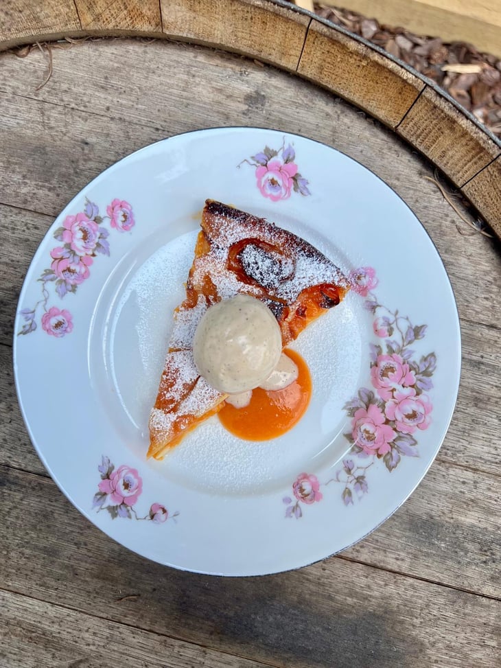Clafoutis Abricot - Glace Vanille De Madagascar - Coulis D'Abricot - Tranches de Vins - Cave à Manger - 924899