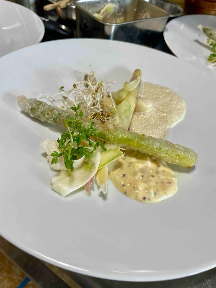 Duo D’Asperges Espuma De Jus De Coquillages - L’Envers - 1348657