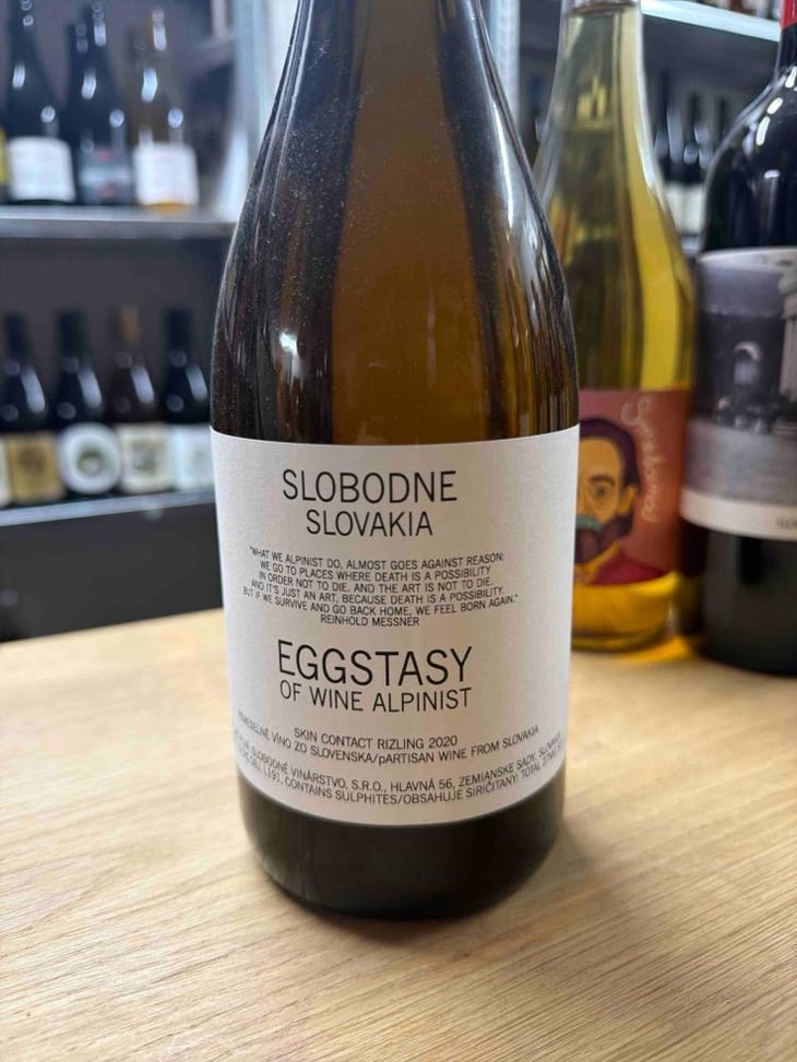 Eggstasy Of Wine Alpinist - Slobodné Vinárstvo - Majer Zemianske Sady - Michal Kuropka, Agnes Lovecká, Katarína Kuropková 