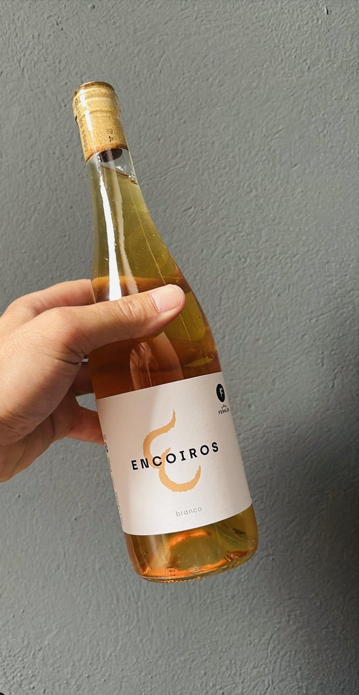 Encoiros - Adega do Vimbio - Martín Crusat y Patricia Elola -2022
