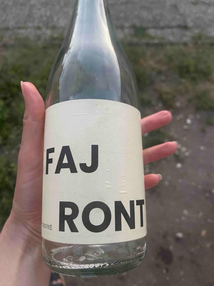 Fajront - Podkovné - Martin Grombir -2025