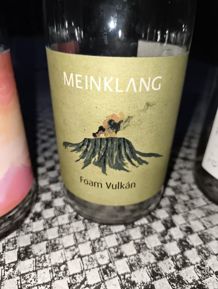Vulkán - Meinklang - Weingut Michlits - Angela & Werner Michlits 