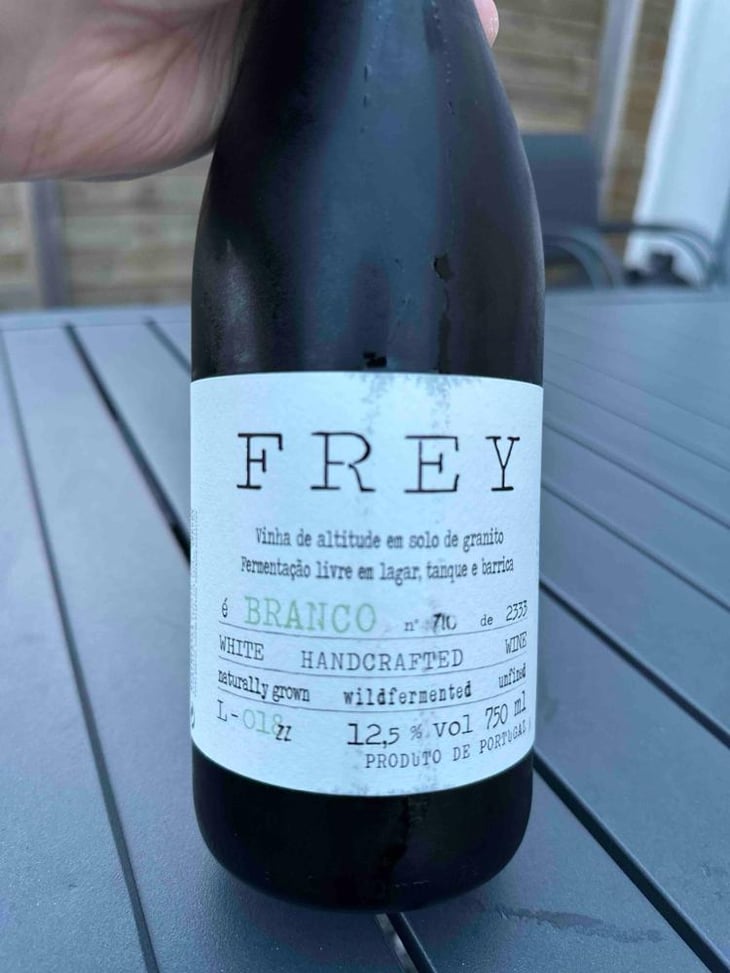 FREY É BRANCO 018 - Vinhos Frey - Pedro Frey 