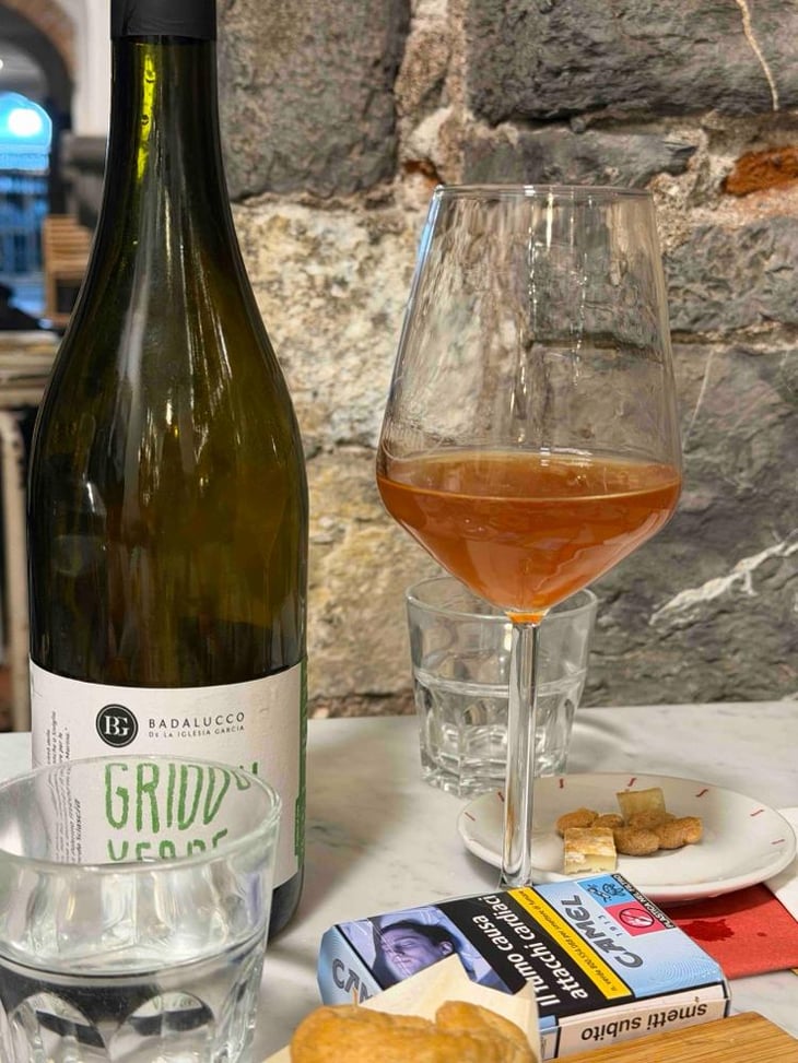 Grillo Verde - Dos Tierras Badalucco - Pierpaolo Badalucco & Beatriz de la Iglesia García 