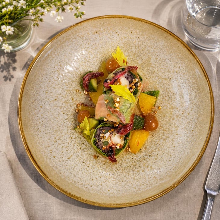 Homard En Rouleau De Printemps, Cerise, Vinaigrette De Coquelicots - L’EPICIER MODERNE - 1351644