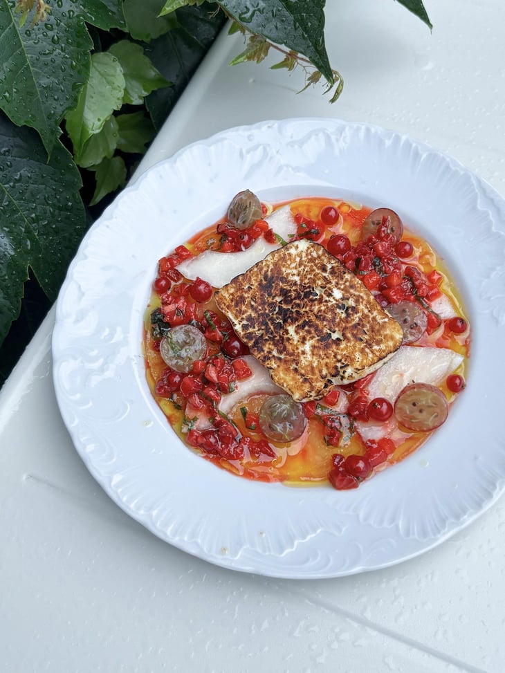 Grilled Halloumi With A Tomato, Melon, Gooseberry And Redcurrant Salad, Strawberry Sauce Vierge And Mint - Winnowiercy Natural Wine Bistronomie - 1367669