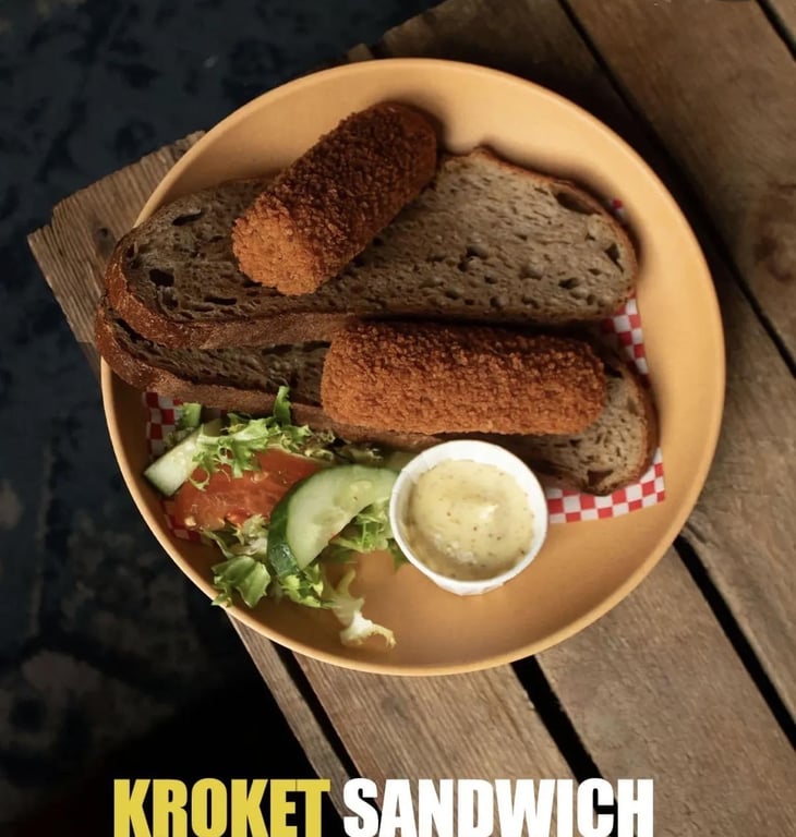 Kroketten With Bread - Blije Wijnen - 1358119