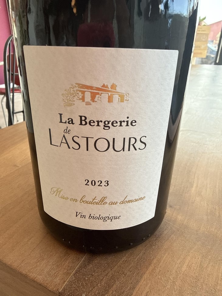 La bergerie de lastours rouge - Château de lastours - Château de lastours -2023