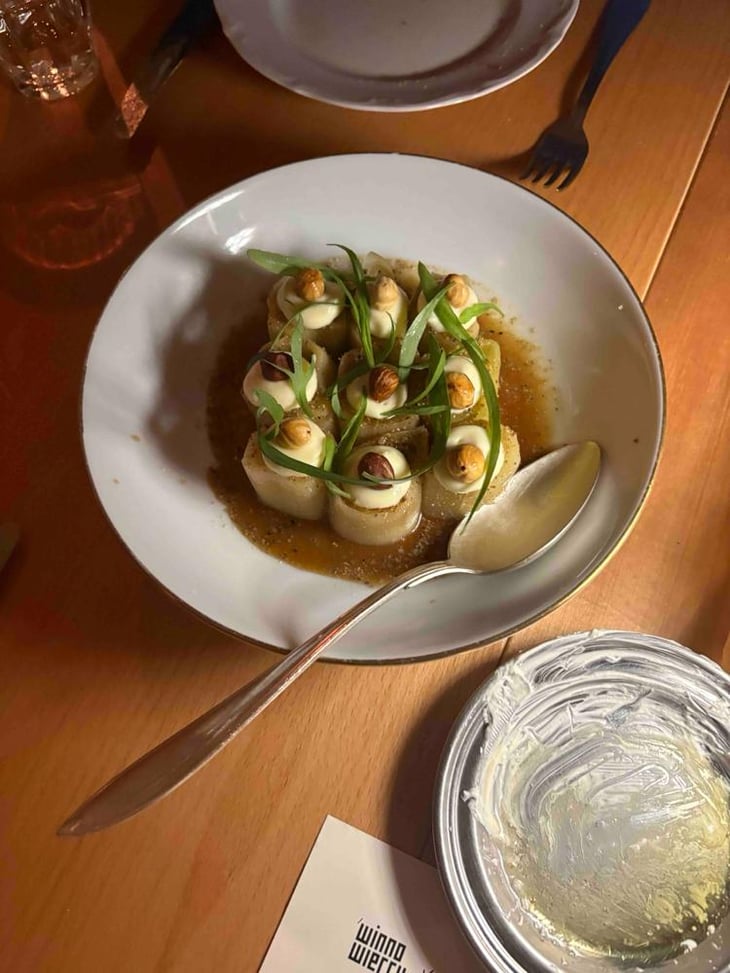 Leek With Champagne Mayonnaise - Winnowiercy Natural Wine Bistronomie - 1393346