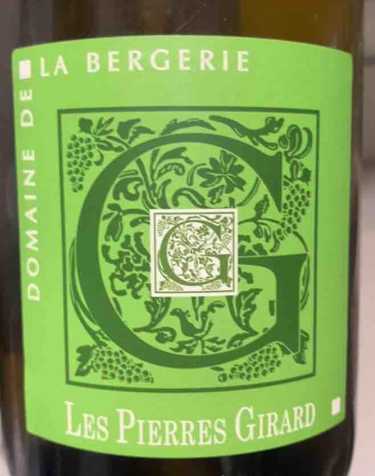 Les Pierres Girard - Domaine De La Bergerie - Anne & Marie Guégniard 