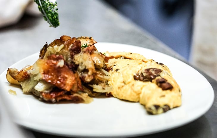 L'Omelette Aux Cèpes - Auberge Le Cantou - 895720
