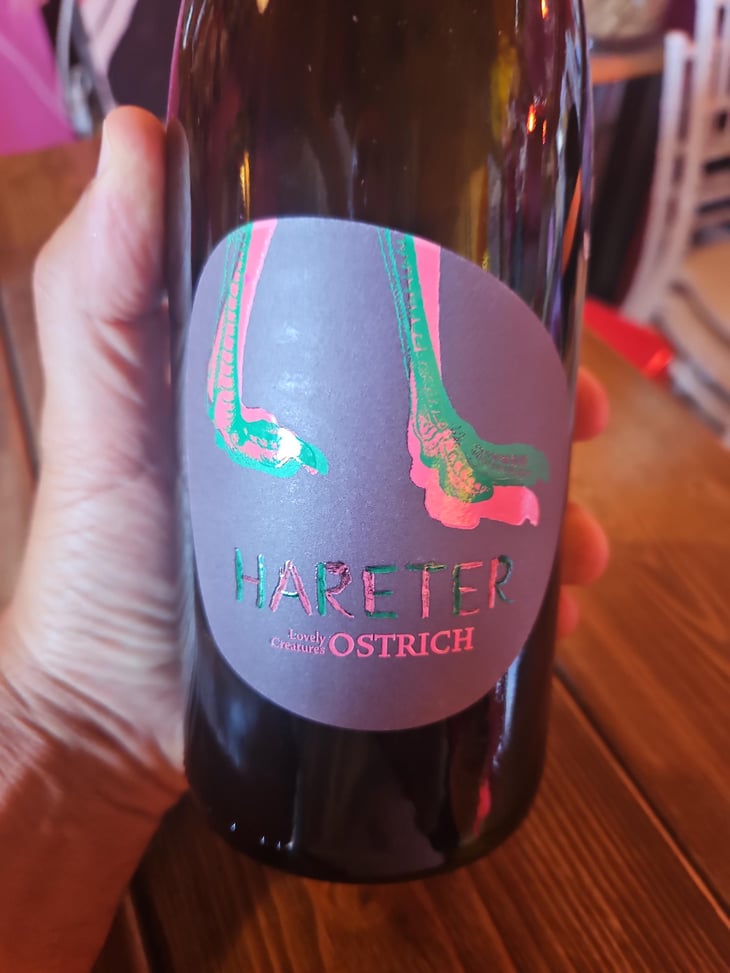 Lovely Creatures OSTRICH - Weingut Hareter - Thomas & Claudia Hareter 
