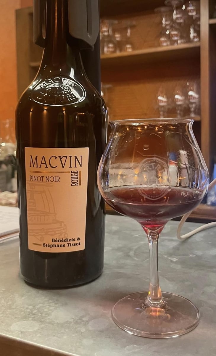 Macvin Rouge - Domaine André & Mireille Tissot - Bénédicte & Stéphane Tissot 