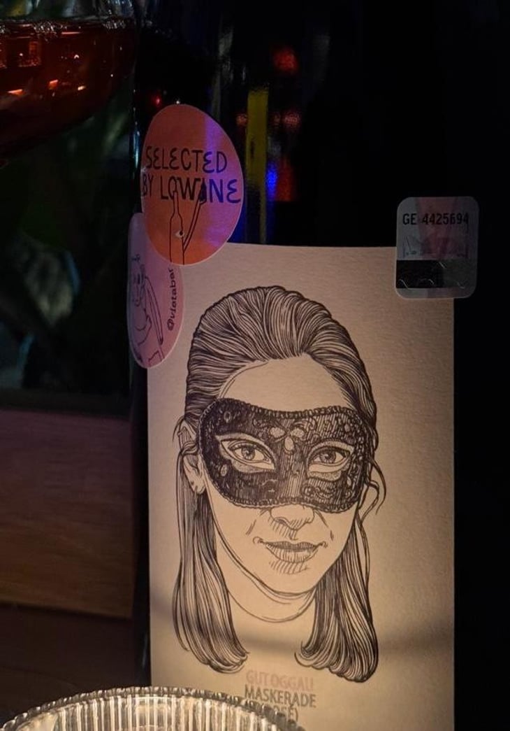 Maskerade (Rosé) - Gut Oggau - Stephanie & Eduard Tscheppe-Eselböck 
