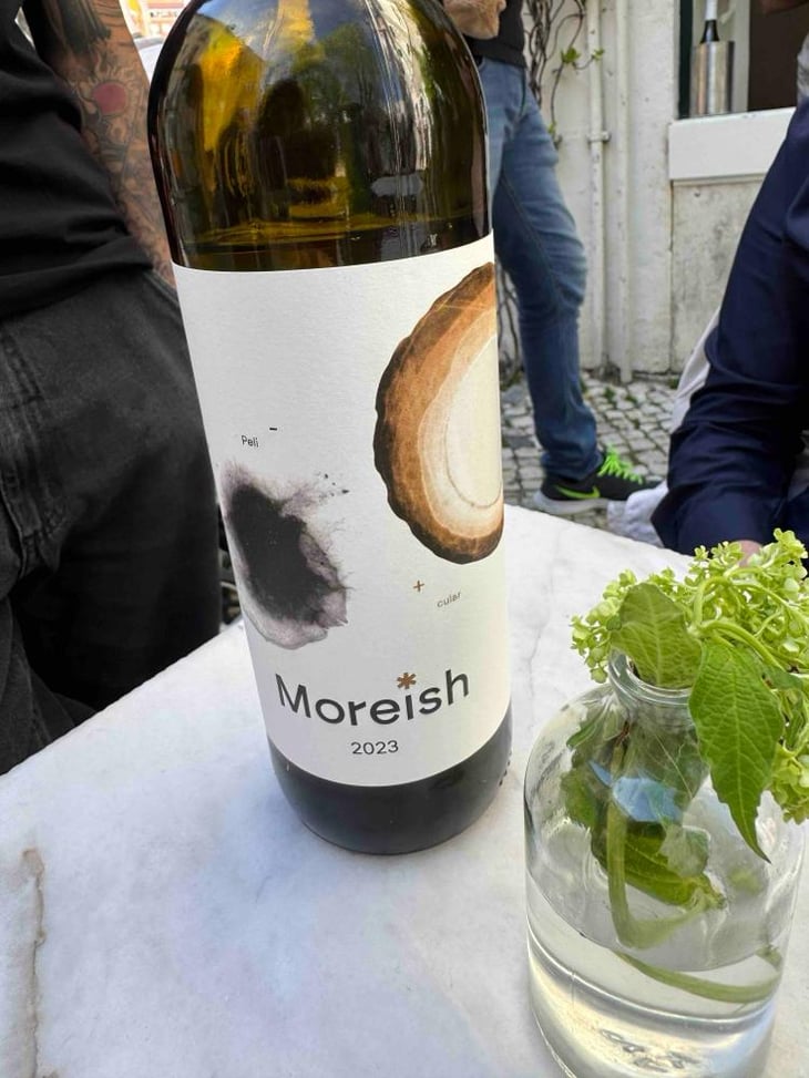 Moreish - Luis Faísca Moreish - Luís Lopes 
