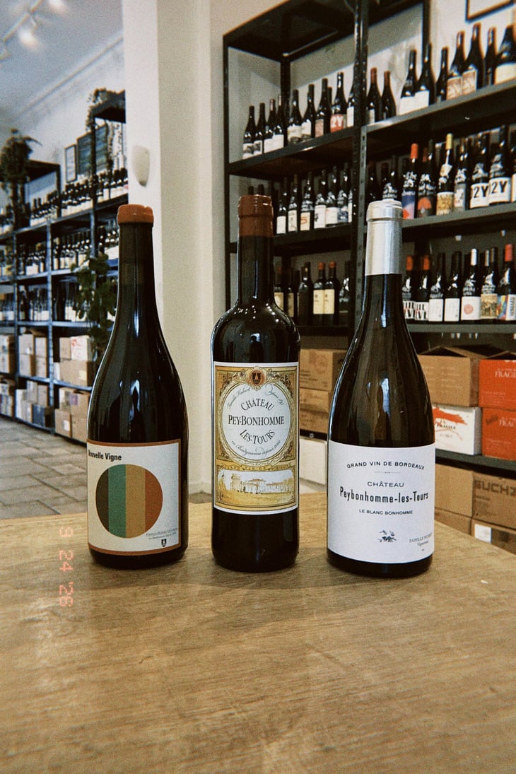 Nouvelle Vigne, les tours blanc et rouge - Château Peybonhomme Les Tours - Vignobles Hubert - Famille Hubert 