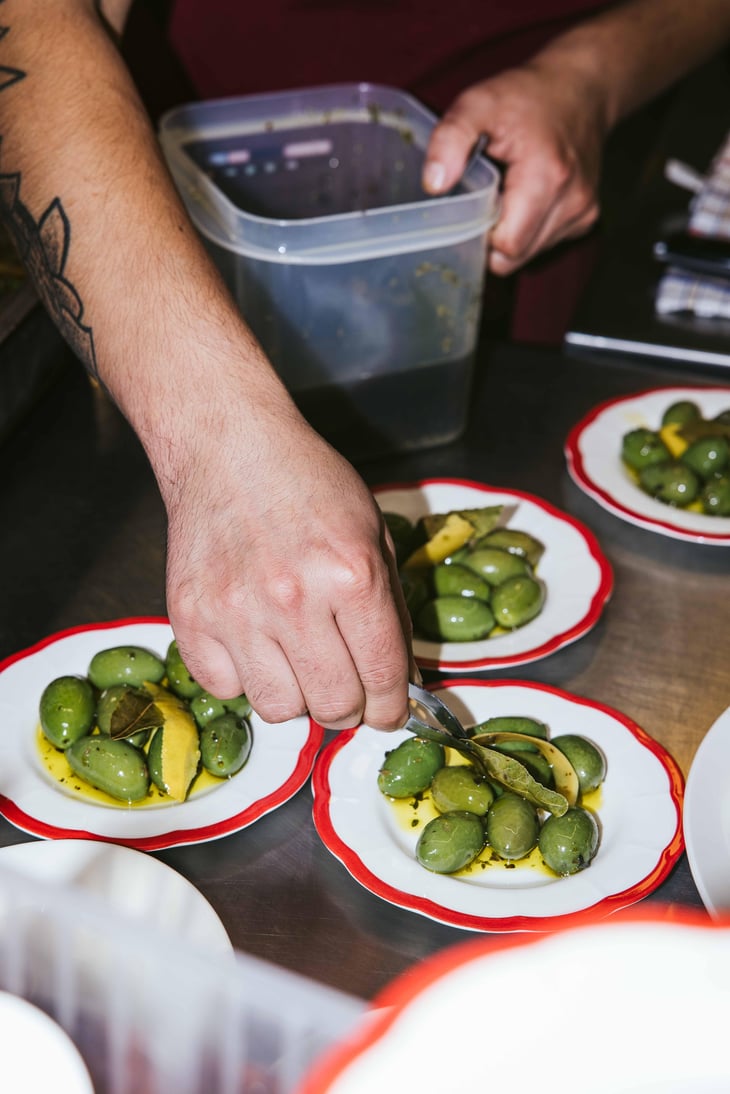 Olives - Parra Wine Bistro - 1327740