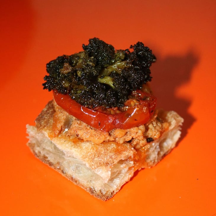 Pala Romana Con Pesto Di Pomodori, Semi Di Zucca E Broccoli Croccanti - Ai Do Leoni - 1331243