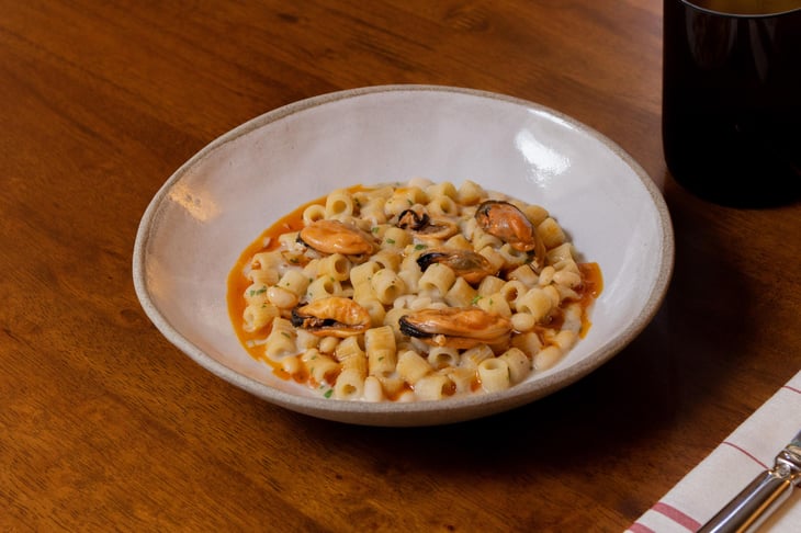 Pasta E Fagioli Del Purgatorio, Cozze Marinate Al Peperone Crusco - SPIRITO OSTERIA - 960644